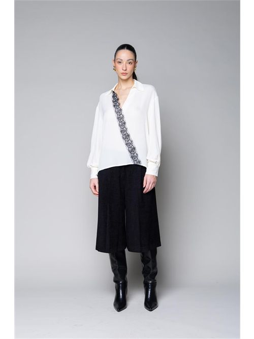 Blusa in crepe de chine con pizzo